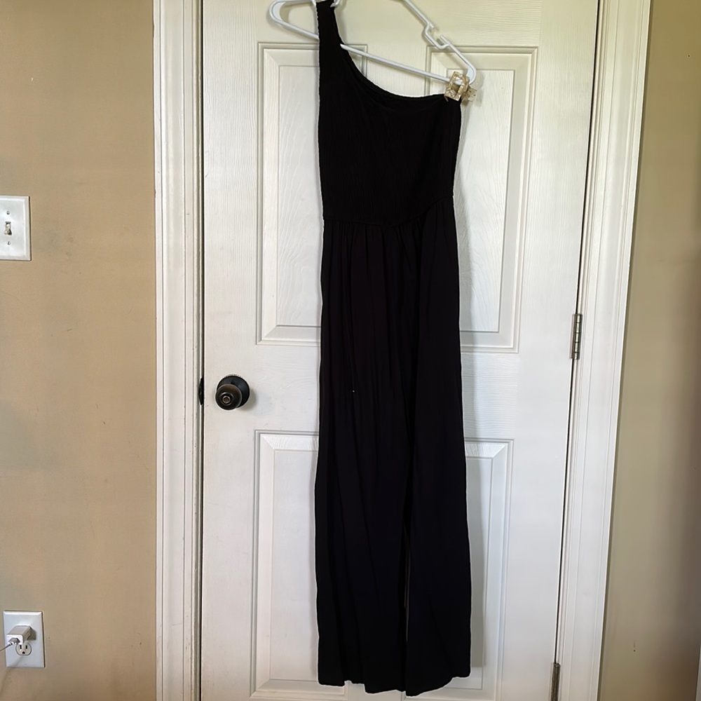 One shoulder, black jumpsuit, comfy!